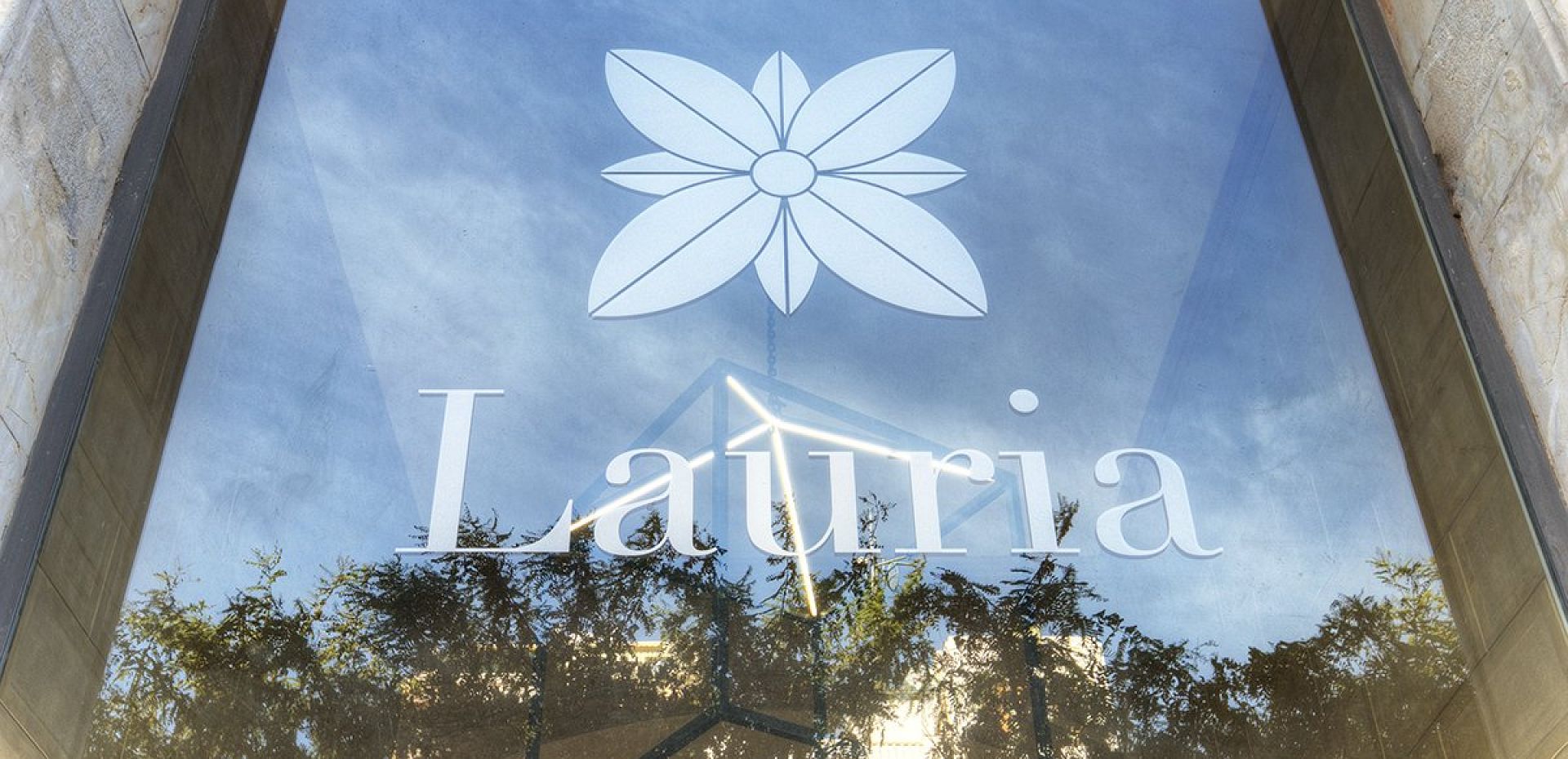 ¡Suscríbete a la newsletter de Apartaments Lauria!